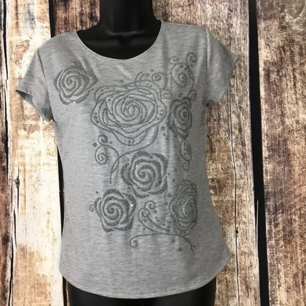 Grey embellished short sleeved tee